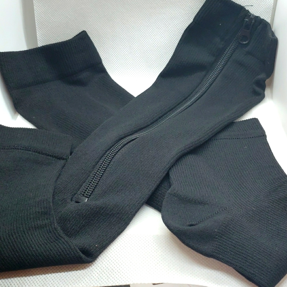 6/$20.    Compression Socks Medium Zip Up Sm/Med